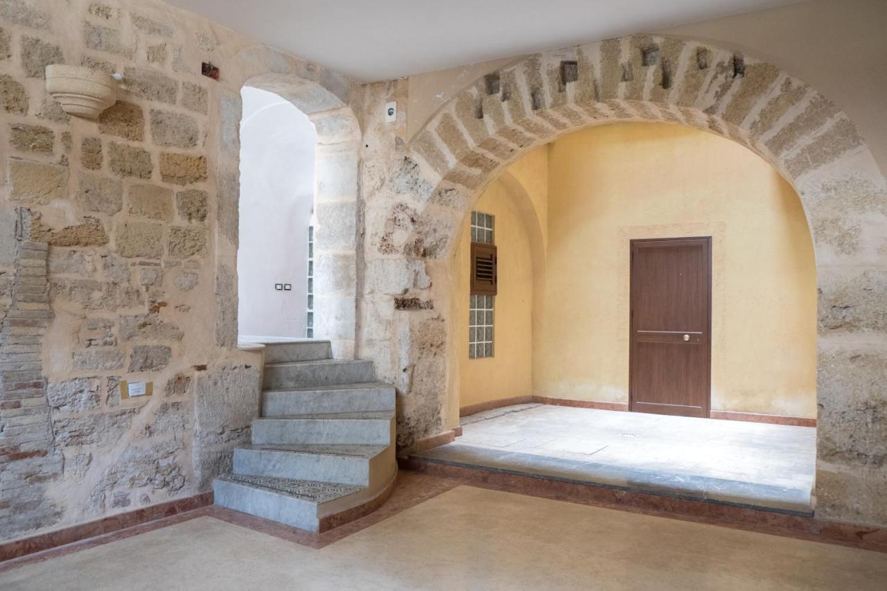 Charming House In The Historic Center Of Palermo Leilighet Eksteriør bilde